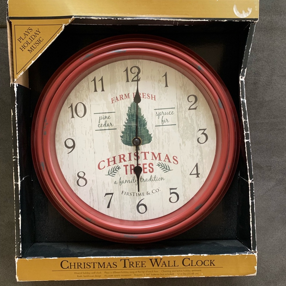 Christmas Tree Wall Musical Rustic Wall Clock